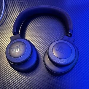 JBL Black Over-Ear Headphones with Plush Cushions